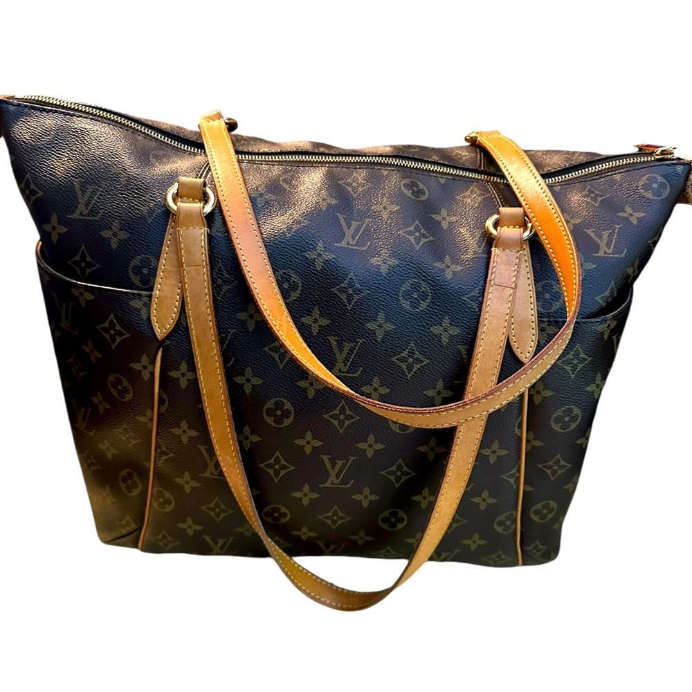 AUTH Louis Vuitton Monogrammed Totally GM Tote with Dust Bag. COA